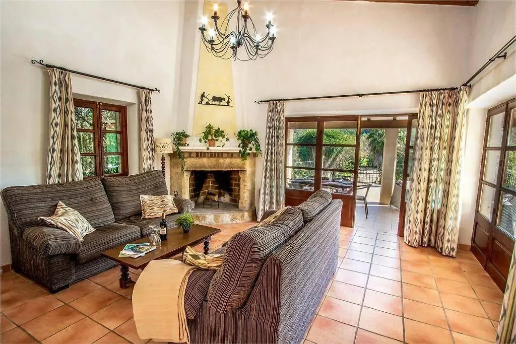 Pretty Villa Close To Cala San Vicente By Renthousing Španělsko